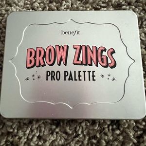 Brow zing benefit palette